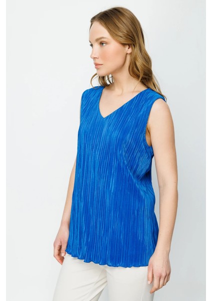 V Yaka Piliseli Kolsuz Saks Kadın Bluz 24EKL01082 fiyatları