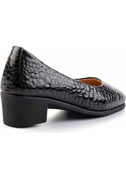 Siyah Kroko Hakiki Deri Kadın Klasik Topuklu Ayakkabı K01456322303 fırsatları