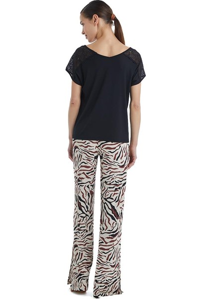 Kadın Kısa Kol Siyah Pijama Takımı C9T6N3O06