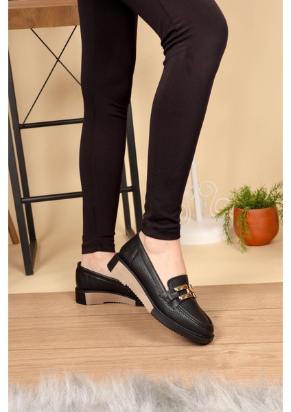 Tokalı Delikli Loafer Siyah