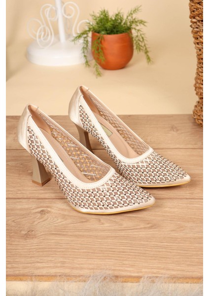 Lazer Detaylı Taşlı Saten Stiletto Ten