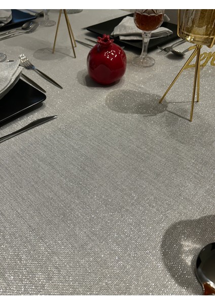 Simli Dertsiz Masa Örtüsü Gümüş + 6 Peçete indirimleri