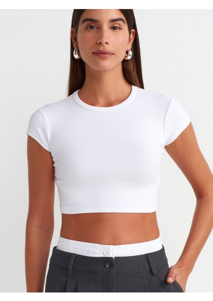 30936 Vücuda Oturan Crop Top-Beyaz