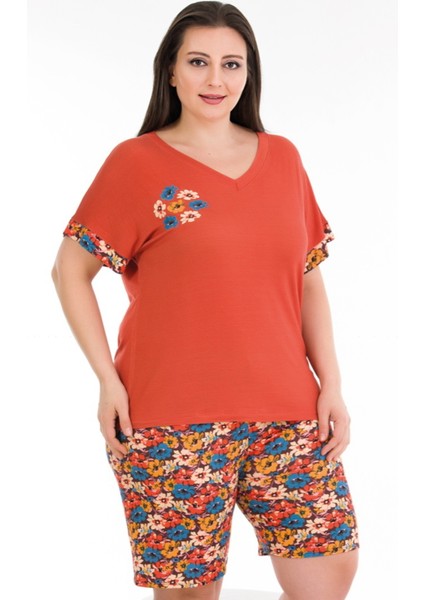Siyah Renk ve Çiçekli Lady 10392 Büyük Beden Şortlu Pijama Takımı
