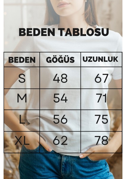 Renkli Kadın Portresi Baskılı Beyaz T-Shirt fiyatları