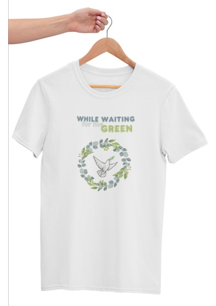 While Waiting For The Green-Yaprak Temalı Beyaz T-Shirt modelleri