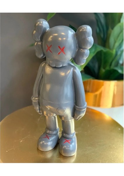 Kaws Companion Kawslar