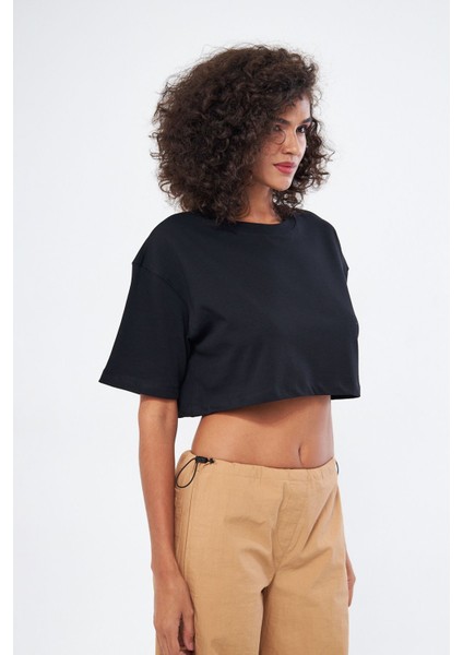 Kadın Basic Oversize Fit %100 Pamuk Bisiklet Yaka Kalın Kumaş Crop T-Shirt