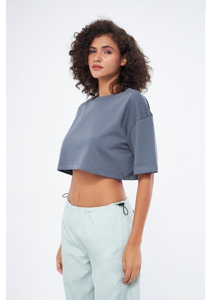 Kadın Basic Oversize Fit, %100 Pamuk Bisiklet Yaka Kalın Kumaş Crop T-Shirt