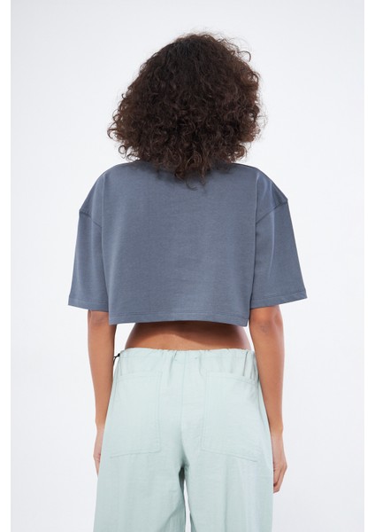 Kadın Basic Oversize Fit, %100 Pamuk Bisiklet Yaka Kalın Kumaş Crop T-Shirt fiyatları