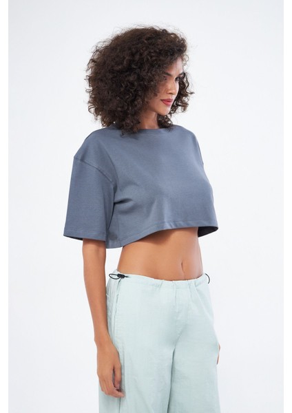 Kadın Basic Oversize Fit, %100 Pamuk Bisiklet Yaka Kalın Kumaş Crop T-Shirt