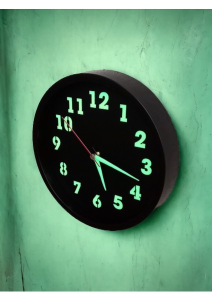 Fosforlu Gece Görünen Parlayan Siyah Duvar Saati Çap 22 cm Camsız K1