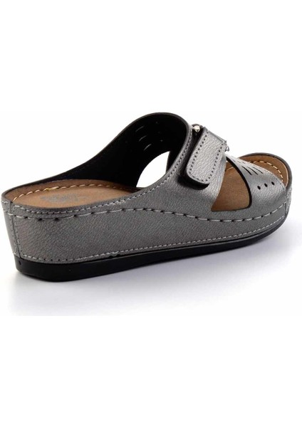 Platin Kadın Terlik K04446185809 modelleri
