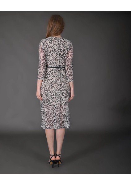Kadın Yeni Sezon Midi Boy Dijital Desenli Truvakar Kol Kemer Detaylı Elbise fırsatları