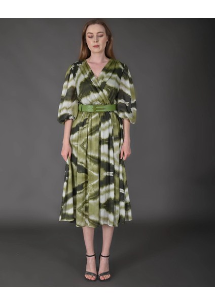 Kadın Yeni Sezon Midi Boy Ipek Şifon Dijital Desenli Truvakar Balon Kol Kemer Detaylı Elbise fırsatları