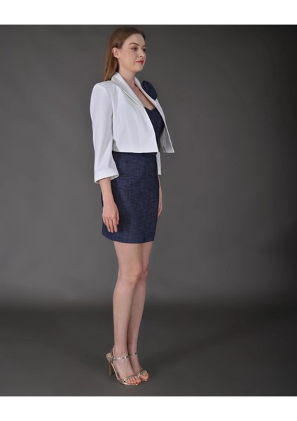 Kadın Gül Aksesuar Detaylı Blazer Ceket ve Mini Denim Elbise fırsatları