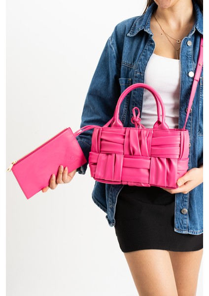 Bottega Veneta Model El Örgüsü Özel Aksesuarlı Premium Kadın Omuz Çantası Btg+ fiyatları