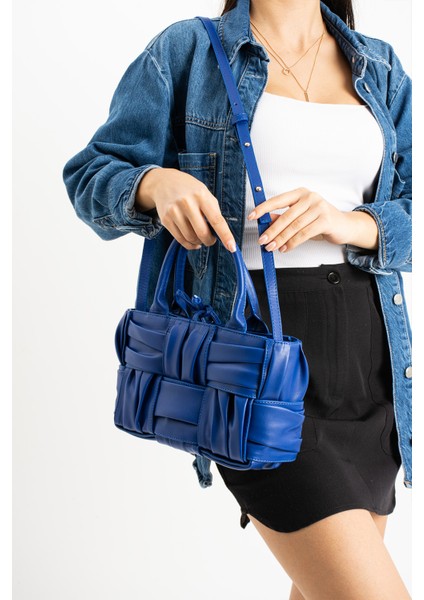 Bottega Veneta Model El Örgüsü Özel Aksesuarlı Premium Kadın Omuz Çantası Btg+