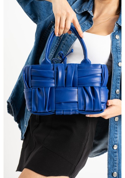 Bottega Veneta Model El Örgüsü Özel Aksesuarlı Premium Kadın Omuz Çantası Btg+