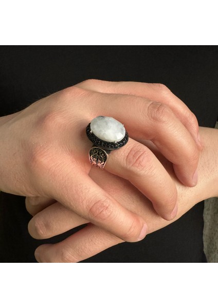 925 Ayar Gümüş Beyaz Ay Taşı Işlemeli Usta Işi Erkek Yüzük modelleri