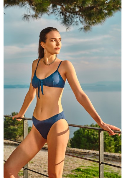 Too Salty Swimwear Kadın Mavi Kot Görünümlü Önden Bağlama Detaylı Fiyonklu Geniş Üçgen Bikini Takımı 24S119ST