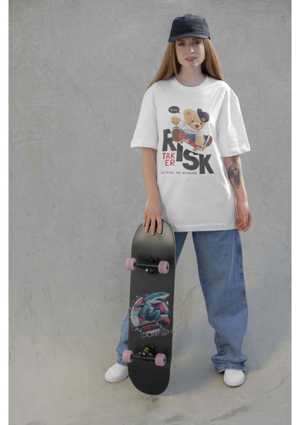 Kadın Beyaz Bisiklet Yaka Oversize Salas T-Shirt fırsatları