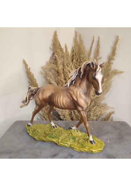 Yürüyen At Polyester Dekoratif Obje
