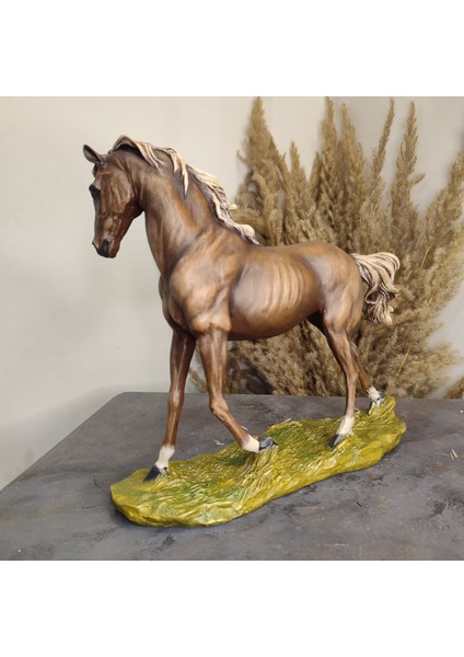 Yürüyen At Polyester Dekoratif Obje modelleri