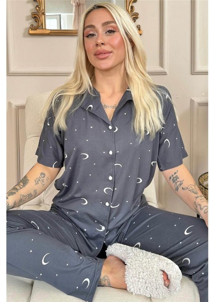 Antrasit Moon Star Desenli Bambu Önden Düğmeli Kısa Kol Pijama Takımı
