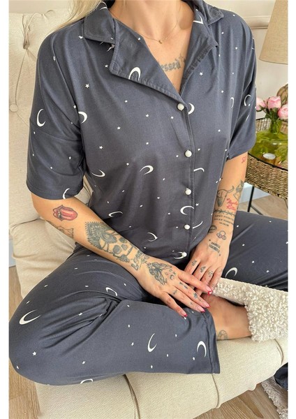 Antrasit Moon Star Desenli Bambu Önden Düğmeli Kısa Kol Pijama Takımı
