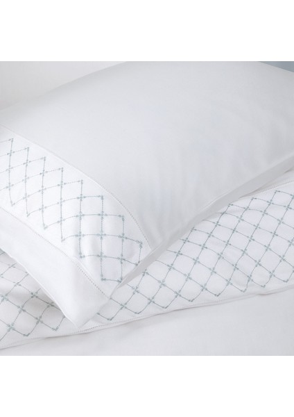 Hayley Çift Kişilik Krep Nakışlı Nevresim Takımı - Beyaz fiyatları