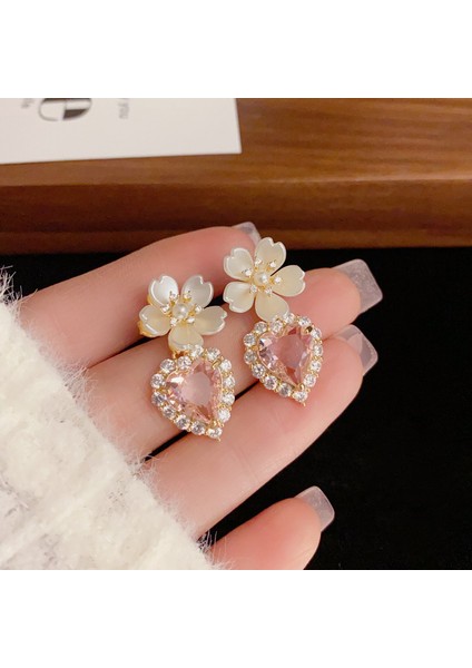 Narin Moda Çiçek Zirkon Kalp Küpe (Yurt Dışından)