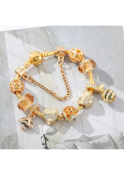 21CM Tarzı GD034 Eovn Otantik Altın Renk Arılar Dangles Charm Bilezik Beyaz Kristal Boncuklar Güzel Bilezik Kadınlar Çocuklar Için Doğum Günü Hediyeleri (Yurt Dışından) fiyatları