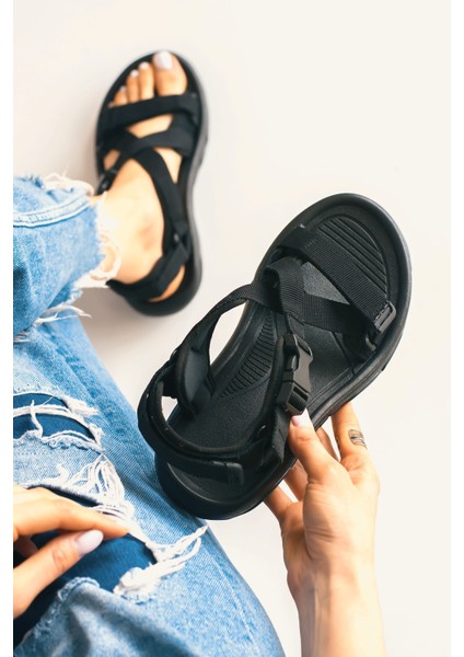Günlük Unisex Tokalı Sandalet Yastıklı Hafif Tabanlı Çapraz Şerit Outdoor Esnek Ayakkabı 125Ç
