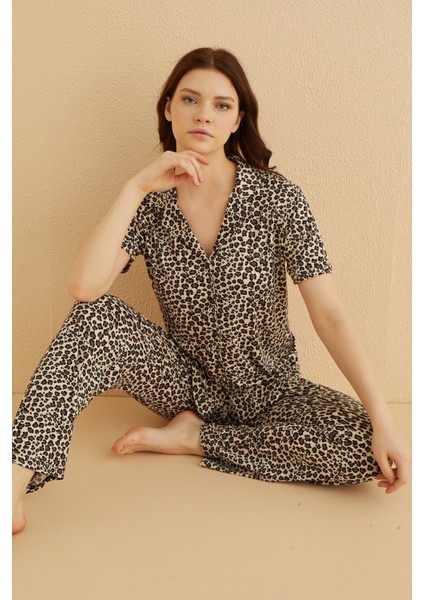 Dreamy Bambu Kumaş Leopar Desenli Kısa Kollu Gömlek Pijama Takımı