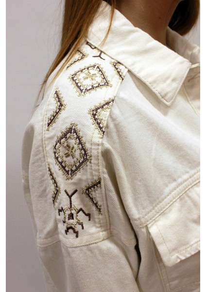 Ast 384 Sırt ve Omuz Kilim Desen Işlemeli Oversize Kadın Kot Ceket Taş modelleri