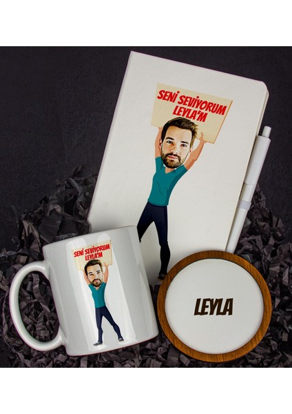 Kişiye Özel Karikatür Tasarım Defter Kalem Kupa ve Bardak Altlığı Hediye Seti 96212