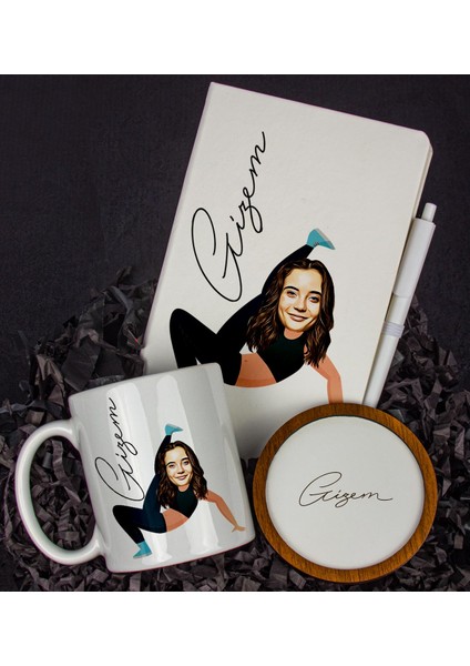 Kişiye Özel Karikatür Tasarım Defter Kalem Kupa ve Bardak Altlığı Hediye Seti 96236