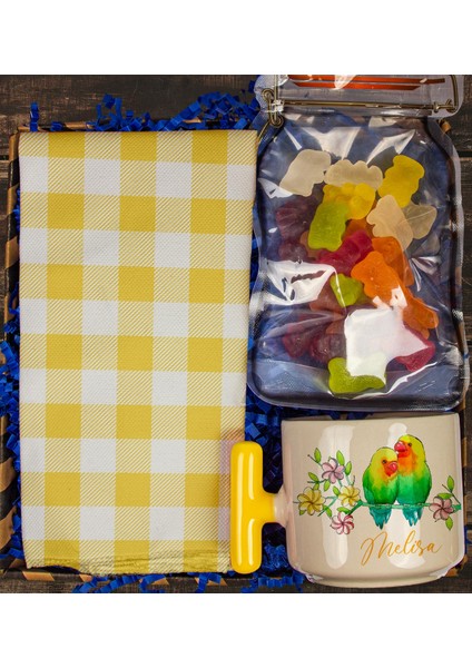 Kişiye Özel Kupa & Meyva Sulu Şeker & Amerikan Servis Hediye Kutusu 111128