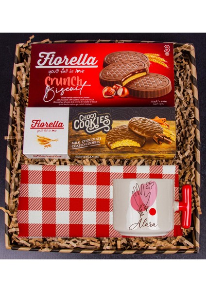 Kişiye Özel Latte Kupa & Amerikan Servis & Choco Cookies & Fındıklı Biscuits Hediye Kutusu 111170