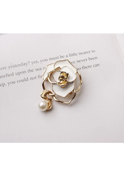 Broş Metal Rozet Gül Beyaz Incili Yaprak Yaka Kıyafet Şapka Takı Aksesuar Rosette Brooch fırsatları