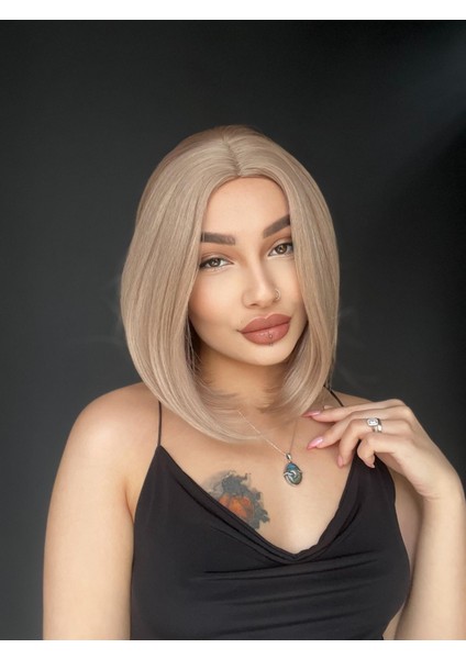 Perçemsiz Bob Kesim Tepe Kısmı Cilt Görünümlü Medikal Peruk Kül Grisi