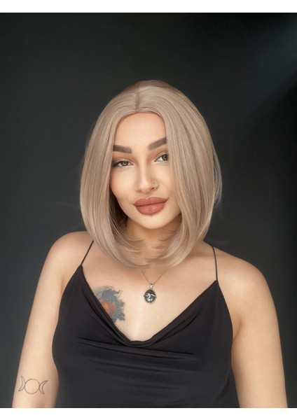 Perçemsiz Bob Kesim Tepe Kısmı Cilt Görünümlü Medikal Peruk Kül Grisi modelleri