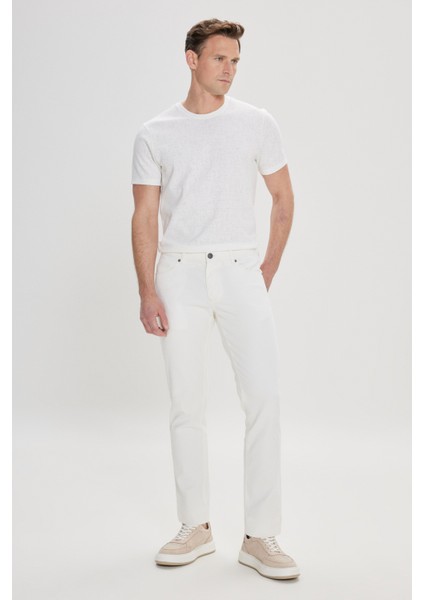 ALTINYILDIZ CLASSICS Erkek Beyaz Slim Fit Dar Kesim 5 Cep Armürlü Esnek Pantolon modelleri