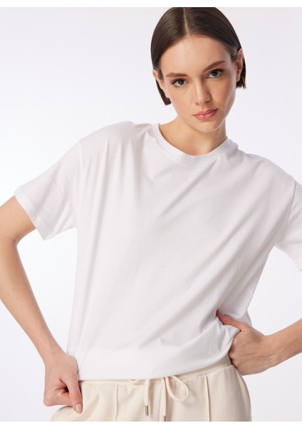 Beyaz Kadın Bisiklet Yaka Basic T-Shirt F4SL-TST0358 fırsatları