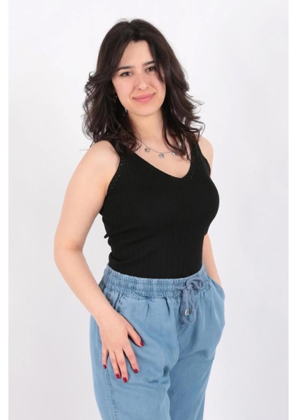 V Yaka Askılı Bluz Siyah fiyatları