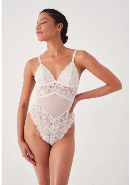 Ekru Dantelli Bodysuit