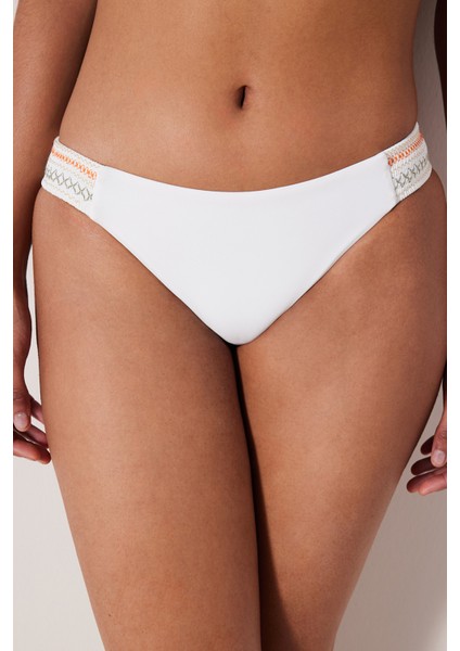 Opal Side Işlemeli Kırık Beyaz Bikini Altı