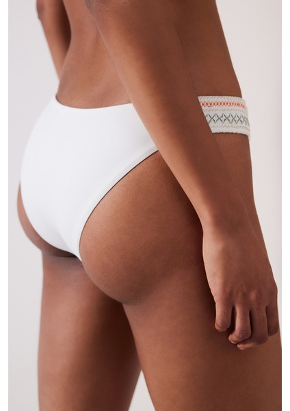 Opal Side Işlemeli Kırık Beyaz Bikini Altı indirimleri