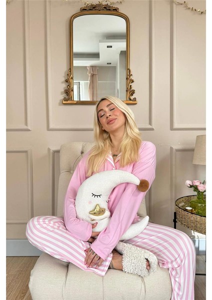 Toz Pembe Çizgi Desenli Bambu Önden Düğmeli Uzun Kol Kadın Pijama Takımı fırsatları